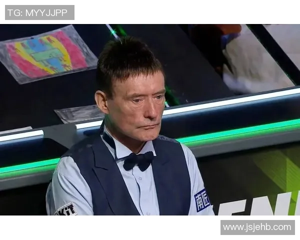 怀特凭借精湛球技成就足球传奇，助力球队屡创辉煌瞬间